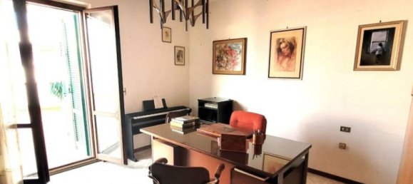 4 Schlafzimmer Wohnung in Poggio a Caiano, Italy, Nr. 321081 23