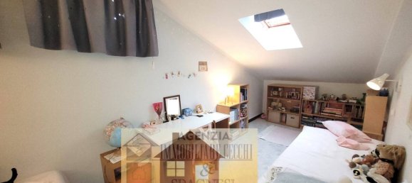 4 Schlafzimmer Wohnung in Poggio a Caiano, Italy, Nr. 321081 32