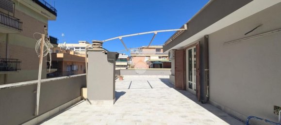 2 غرف نوم بانتهاوس في Ciampino, Italy رقم 373503 17