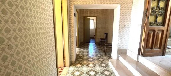 Дом с 6 комнатами в Альвито, Италия № 107311 9