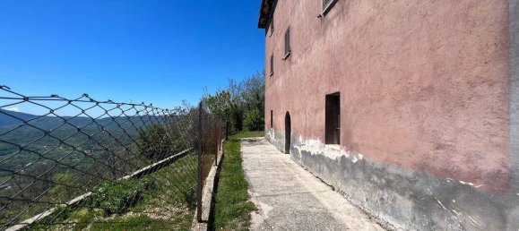 Дом с 6 комнатами в Альвито, Италия № 107311 21