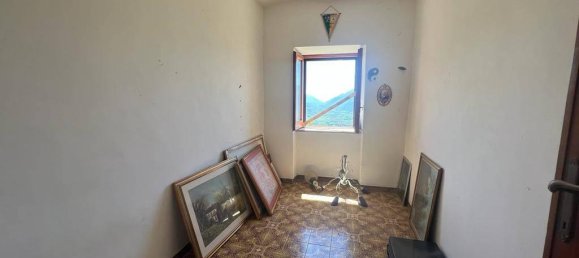 Дом с 6 комнатами в Альвито, Италия № 107311 26