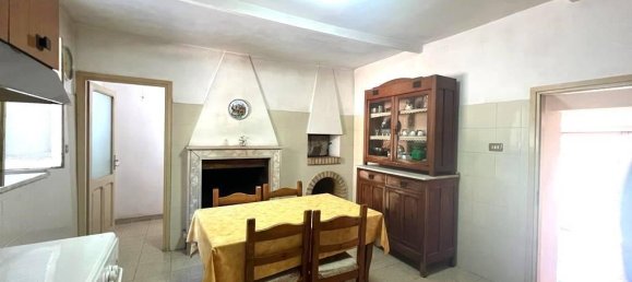 Дом с 6 комнатами в Альвито, Италия № 107311 27