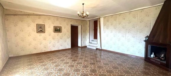 Дом с 6 комнатами в Альвито, Италия № 107311 12