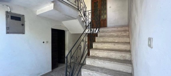 Дом с 6 комнатами в Альвито, Италия № 107311 20