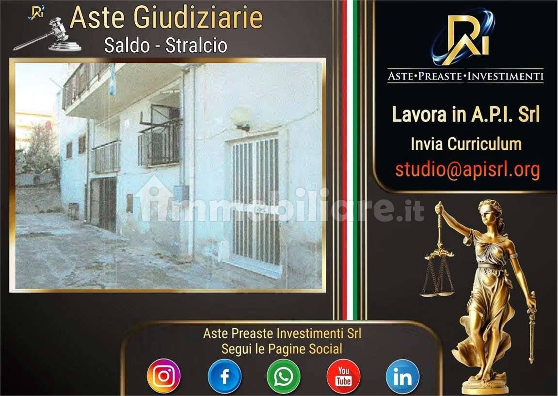 2 غرف نوم شقة في Leonforte, Italy رقم 281939