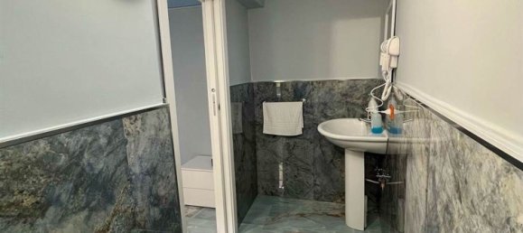 Квартира с 4 комнатами в Катания, Италия № 49598 12