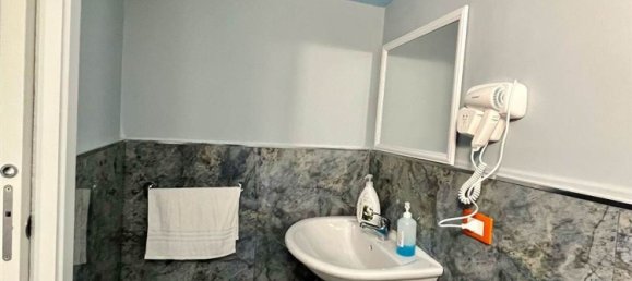 Квартира с 4 комнатами в Катания, Италия № 49598 14