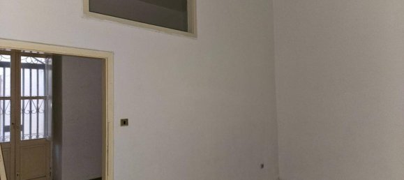 2 rooms Apartment in Trani, Italy No. 144083 24