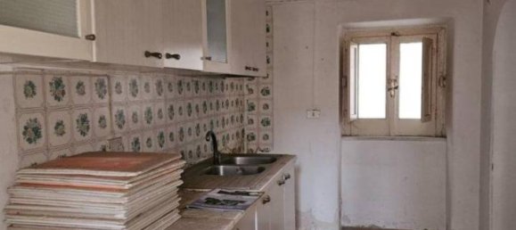 2 rooms Apartment in Trani, Italy No. 144083 4