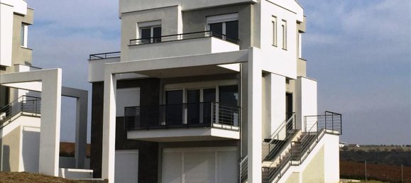 195m² Commercial property in Thessaloniki, Greece No. 8085 4