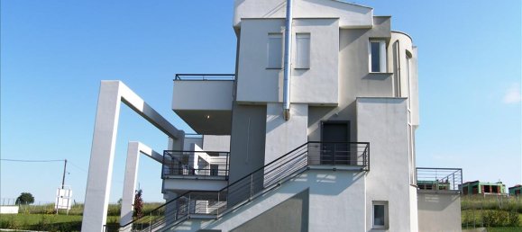 195m² Commercial property in Thessaloniki, Greece No. 8085 7