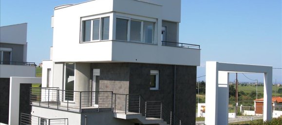 195m² Commercial property in Thessaloniki, Greece No. 8085 3