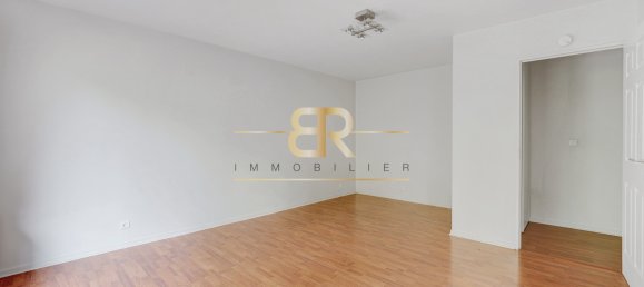 Studio in Joinville-le-Pont, France No. 332499 7