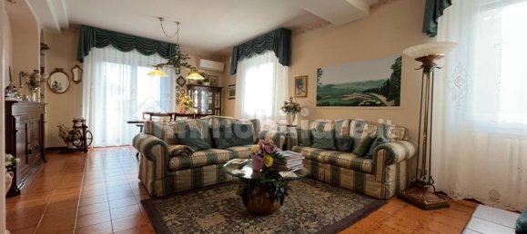 Квартира с 2 спальнями в Фьорано Моденесе, Италия № 19666 2