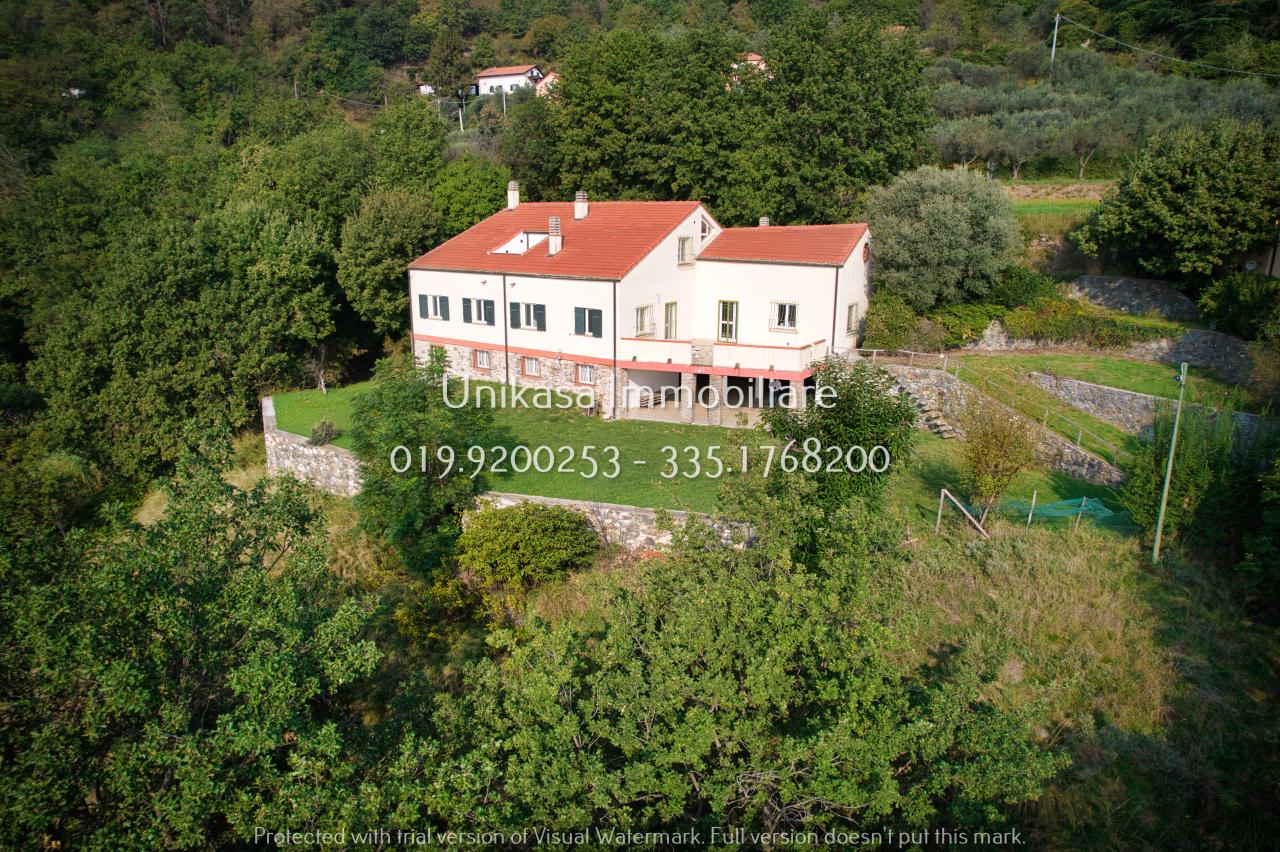 Villa de 15 divisões em Vado Ligure, Italy N.º 135656