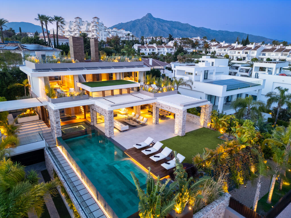 5 chambres Villa à Marbella, Spain No. 202064