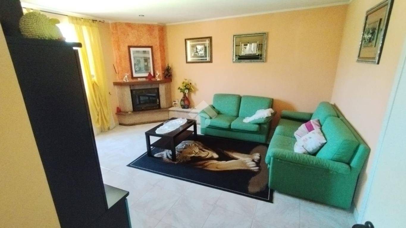 4 bedrooms House in Cervaro, Italy No. 226160