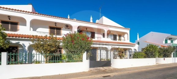 4 bedrooms House in Faro, Portugal No. 131467 3