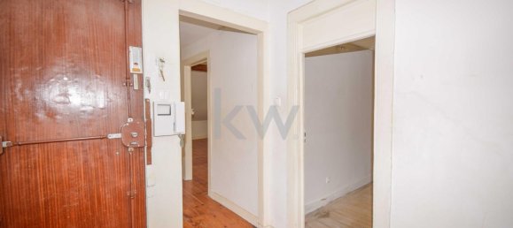 3 bedrooms Apartment in Lisbon, Portugal No. 80678 4