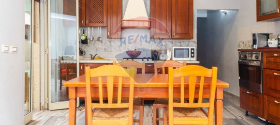 3 bedrooms Apartment in Catania, Italy No. 295531 3