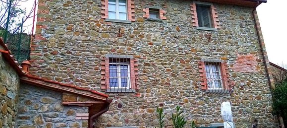 Дом с 6 комнатами в Чивителла ин Валь ди Кьяна, Италия № 200038 8