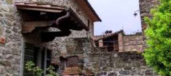 Дом с 6 комнатами в Чивителла ин Валь ди Кьяна, Италия № 200038 4