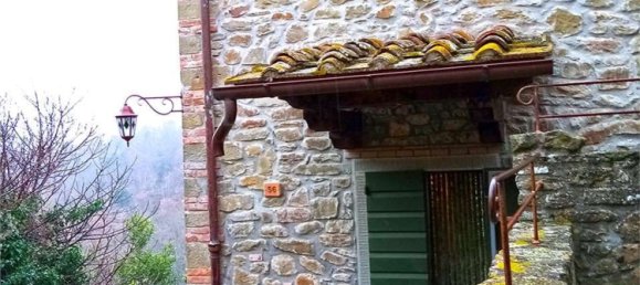 Дом с 6 комнатами в Чивителла ин Валь ди Кьяна, Италия № 200038 6