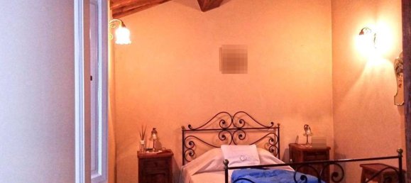 Дом с 6 комнатами в Чивителла ин Валь ди Кьяна, Италия № 200038 16