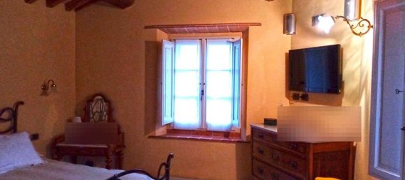 Дом с 6 комнатами в Чивителла ин Валь ди Кьяна, Италия № 200038 17