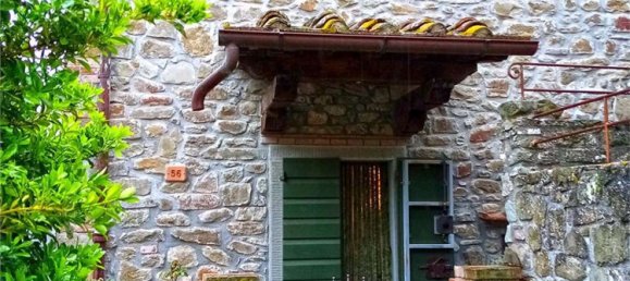 Дом с 6 комнатами в Чивителла ин Валь ди Кьяна, Италия № 200038 5