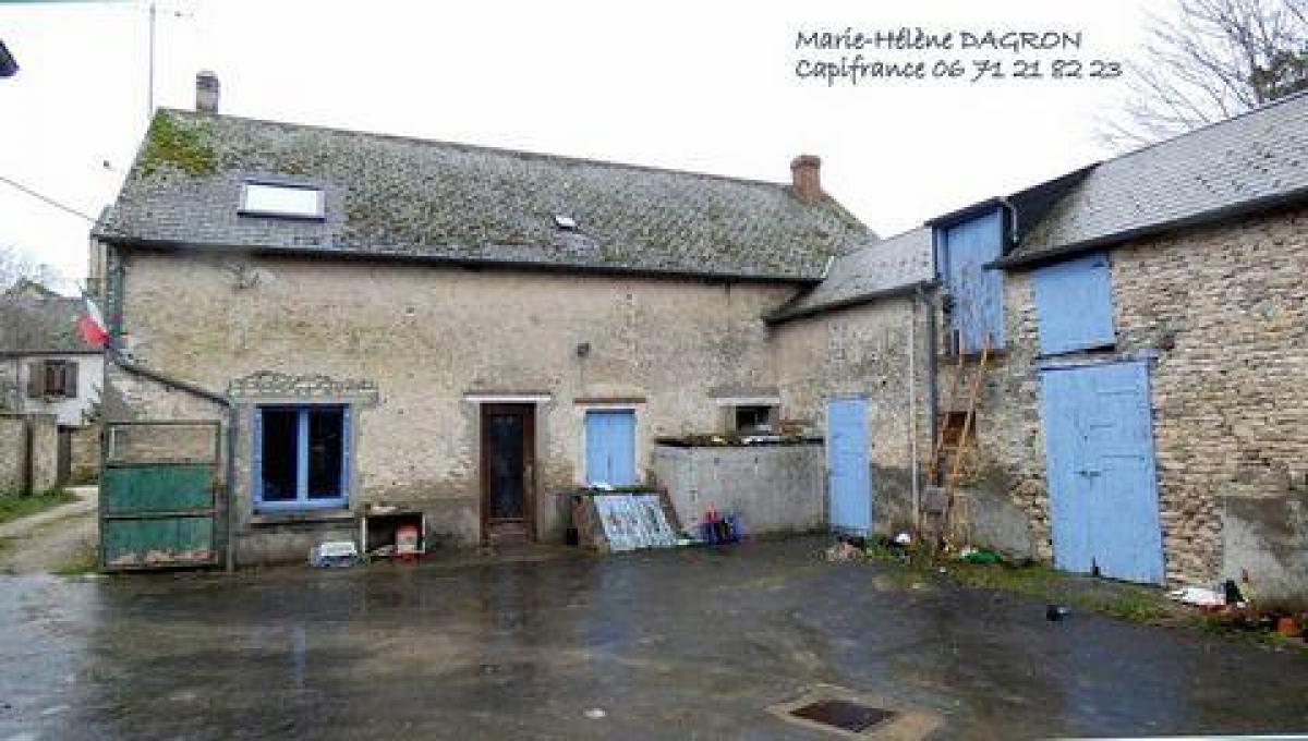 2 bedrooms House in Angerville, France No. 7486