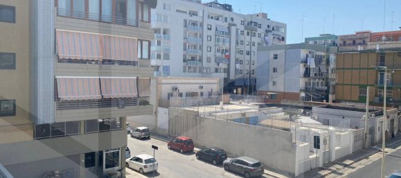 3 rooms Apartment in Bari, Italy No. 34286 22
