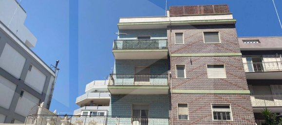 3 rooms Apartment in Bari, Italy No. 34286 26