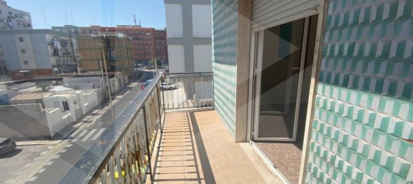 3 rooms Apartment in Bari, Italy No. 34286 21