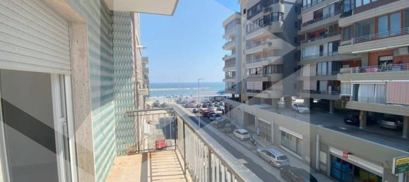 3 rooms Apartment in Bari, Italy No. 34286 2
