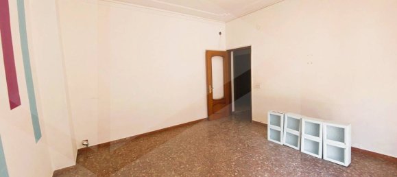 3 rooms Apartment in Bari, Italy No. 34286 5