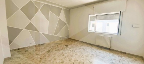 3 rooms Apartment in Bari, Italy No. 34286 12