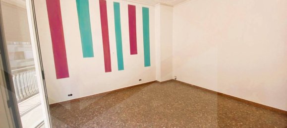 3 rooms Apartment in Bari, Italy No. 34286 4