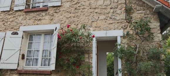 3 bedrooms House in Poissy, France No. 165044 2