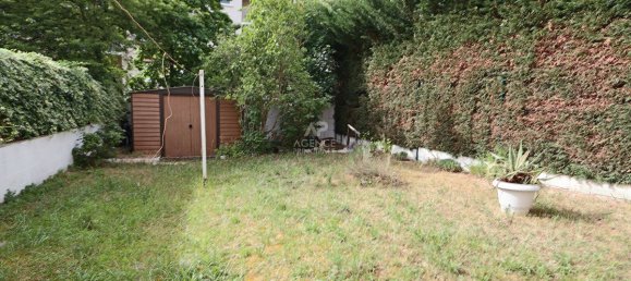 3 bedrooms House in Poissy, France No. 165044 3