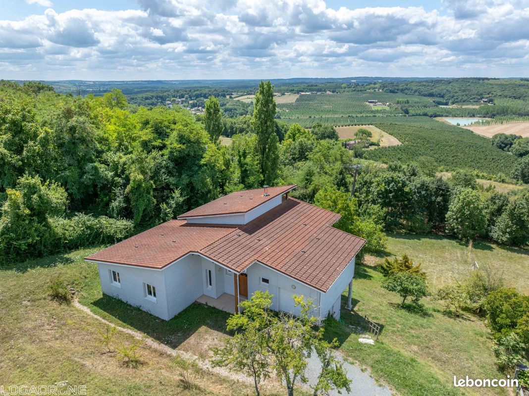 3 bedrooms House in Casteljaloux, France No. 340900