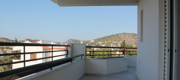 Propiedad comercial de 3 dormitorios en Kalyvia Thorikou, Greece No. 6330 9