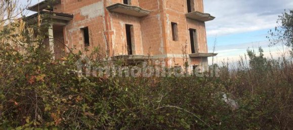 4 bedrooms Villa in Cupello, Italy No. 234705 17