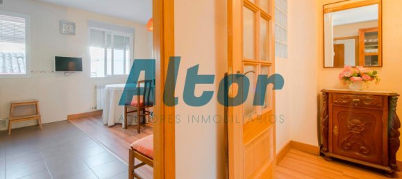 2 bedrooms Apartment in Madrid, Spain No. 137248 6