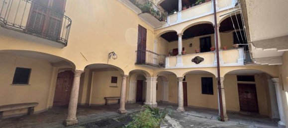 2 bedrooms Apartment in Maccagno con Pino e Veddasca, Italy No. 71640 2