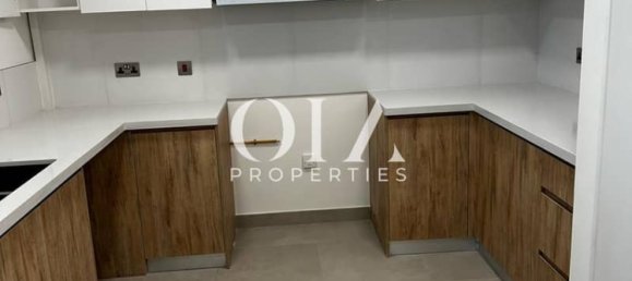 2 bedrooms Townhouse in Yas Island, UAE No. 18527 4