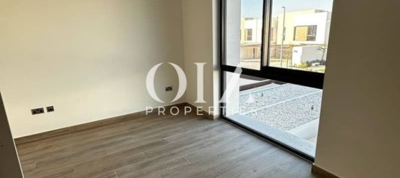 2 bedrooms Townhouse in Yas Island, UAE No. 18527 9