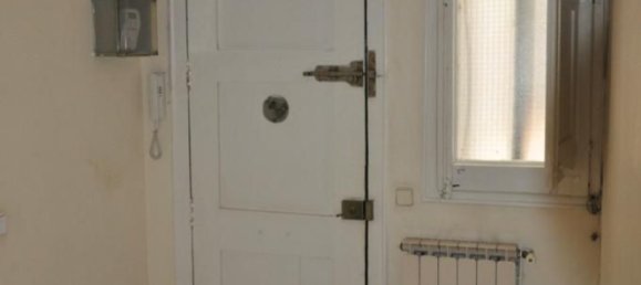 Apartamento de 3 habitaciónes en Barcelona, Spain No. 407 2