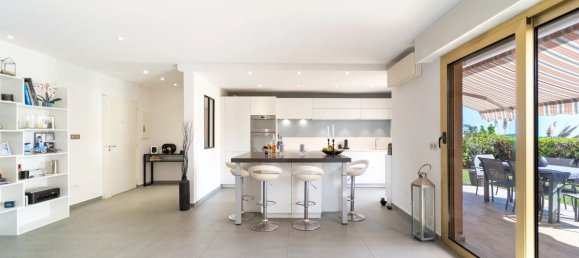 2 chambres Appartement à Nice, France No. 342376 10